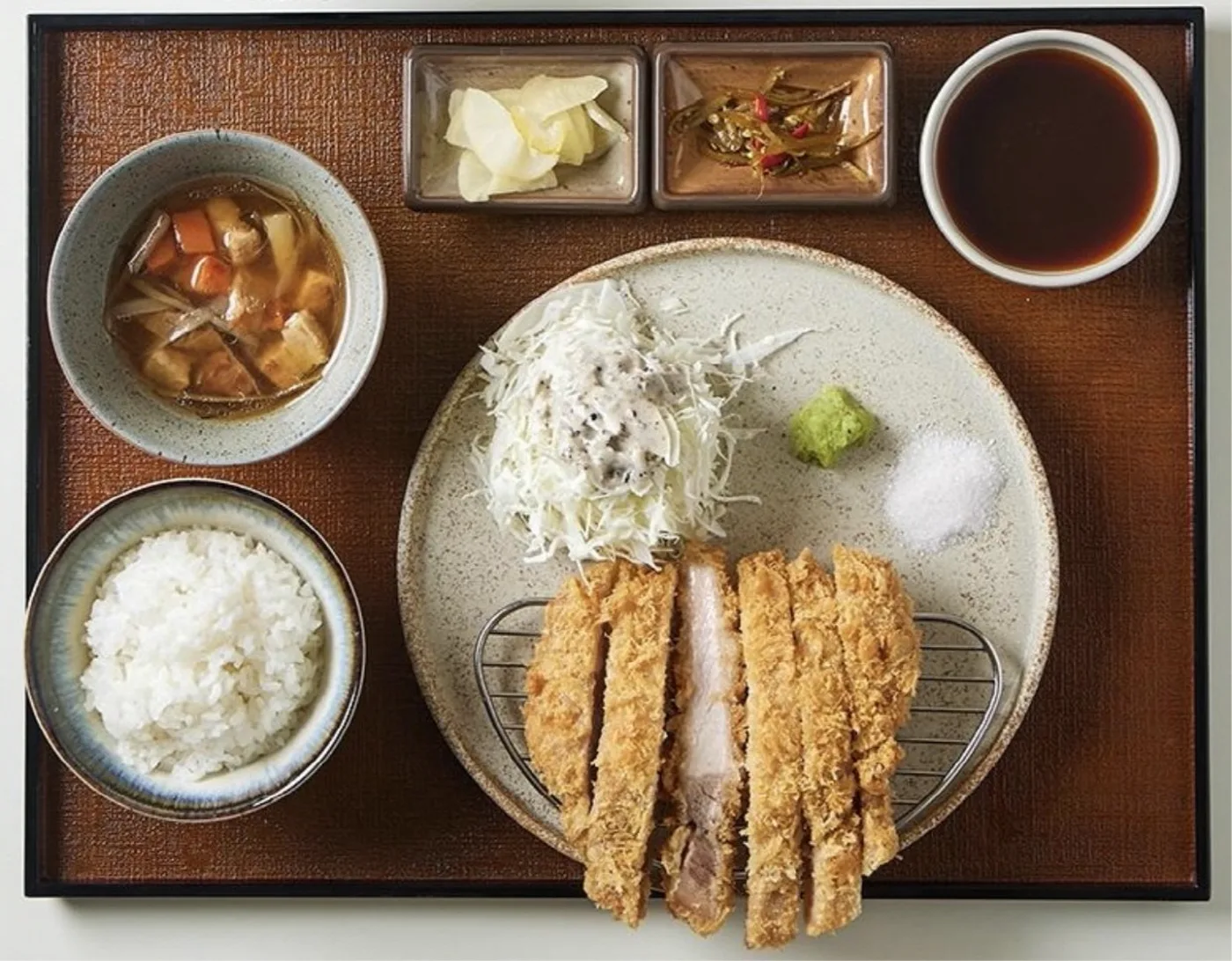스페셜 로스카츠 정식 한 상
